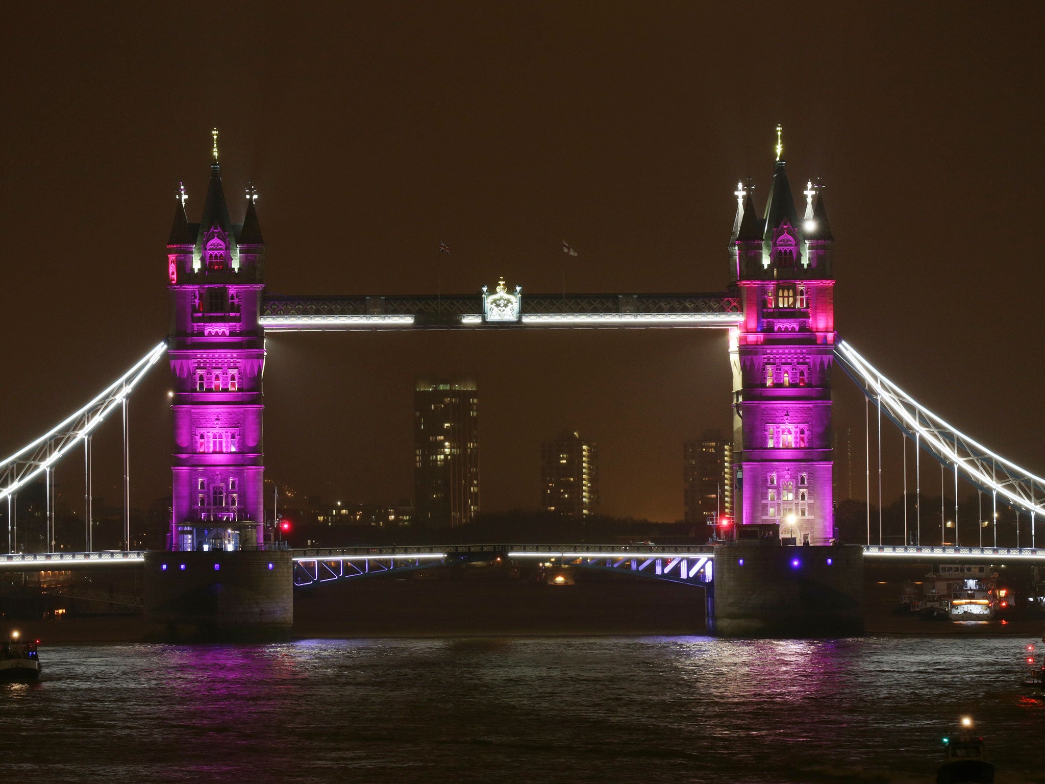 Tower Bridge is lit up to celebrate the Duke and Duchess of Cambridge's newborn baby