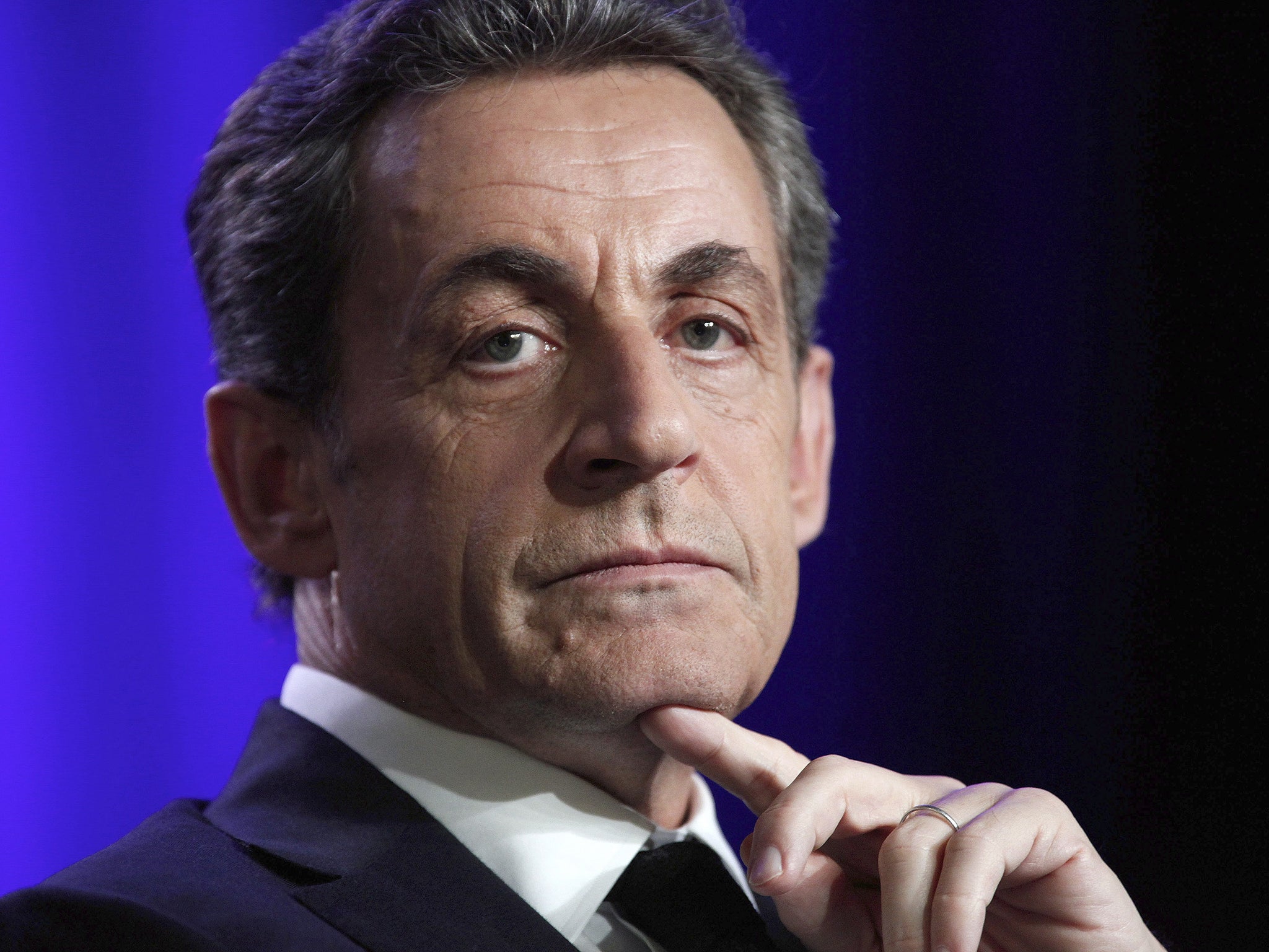 Former president Sarkozy was conducting a public discussion on Twitter