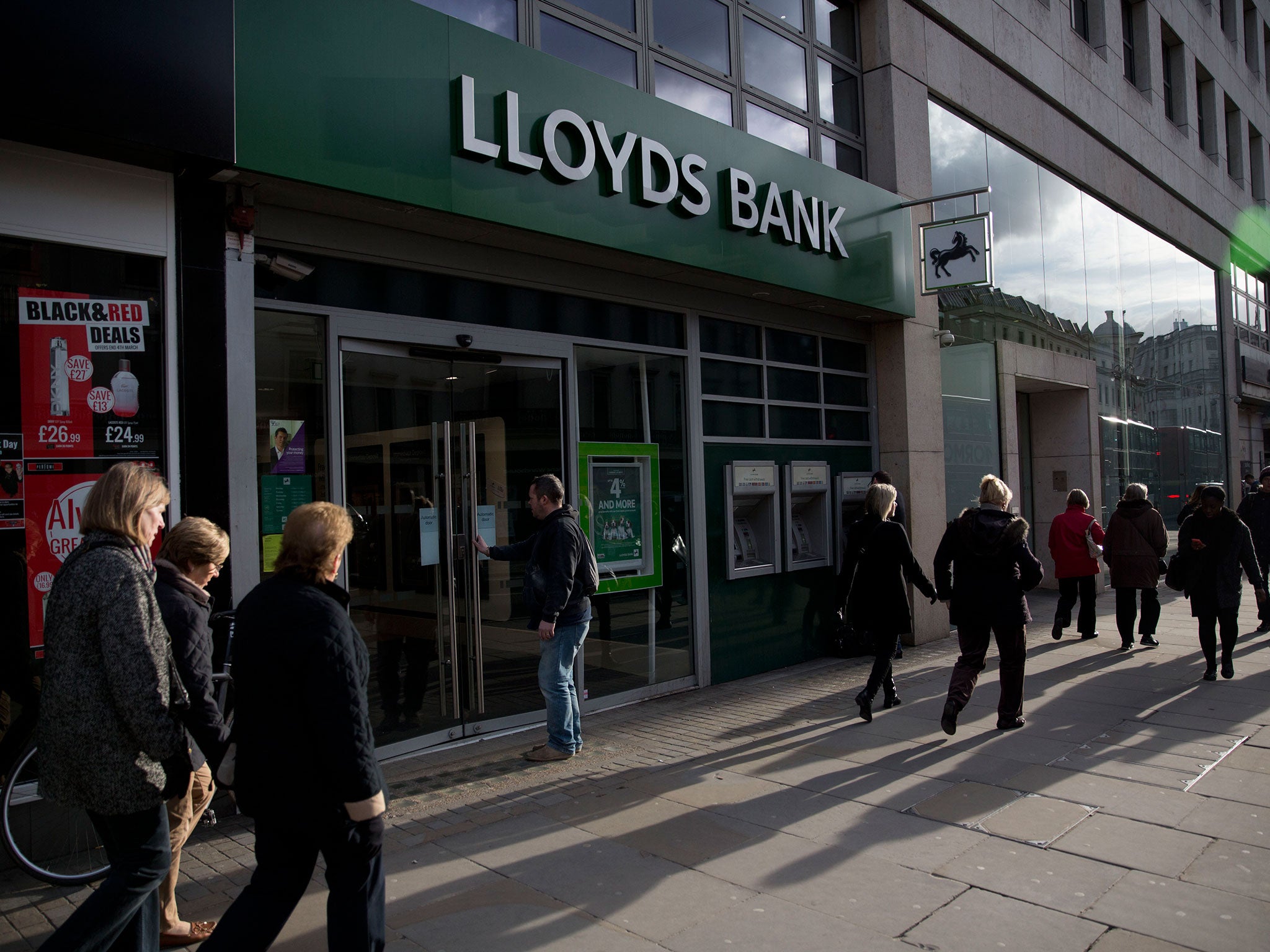 Lloyds’ share price rose 6 per cent
