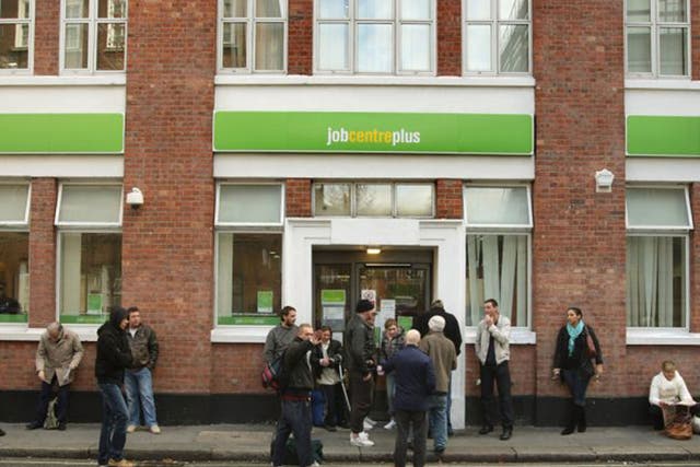 Members of the public make their way to the Job Centre in 2008 (Getty Images)