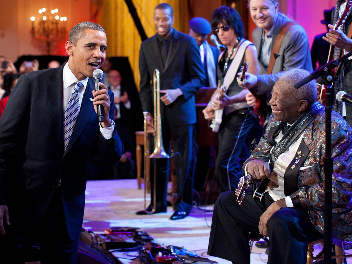 Bb King Dies Watch Blues Legend Sing Sweet Home Chicago With Barack Obama The Independent The Independent