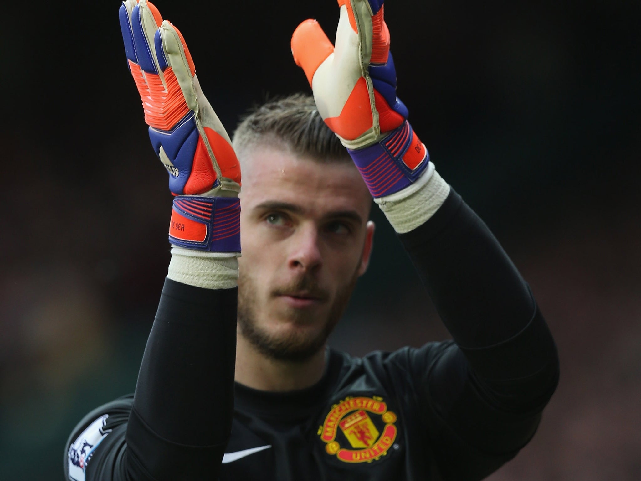 David De Gea leaves the pitch during the 1-1 draw with Arsenal