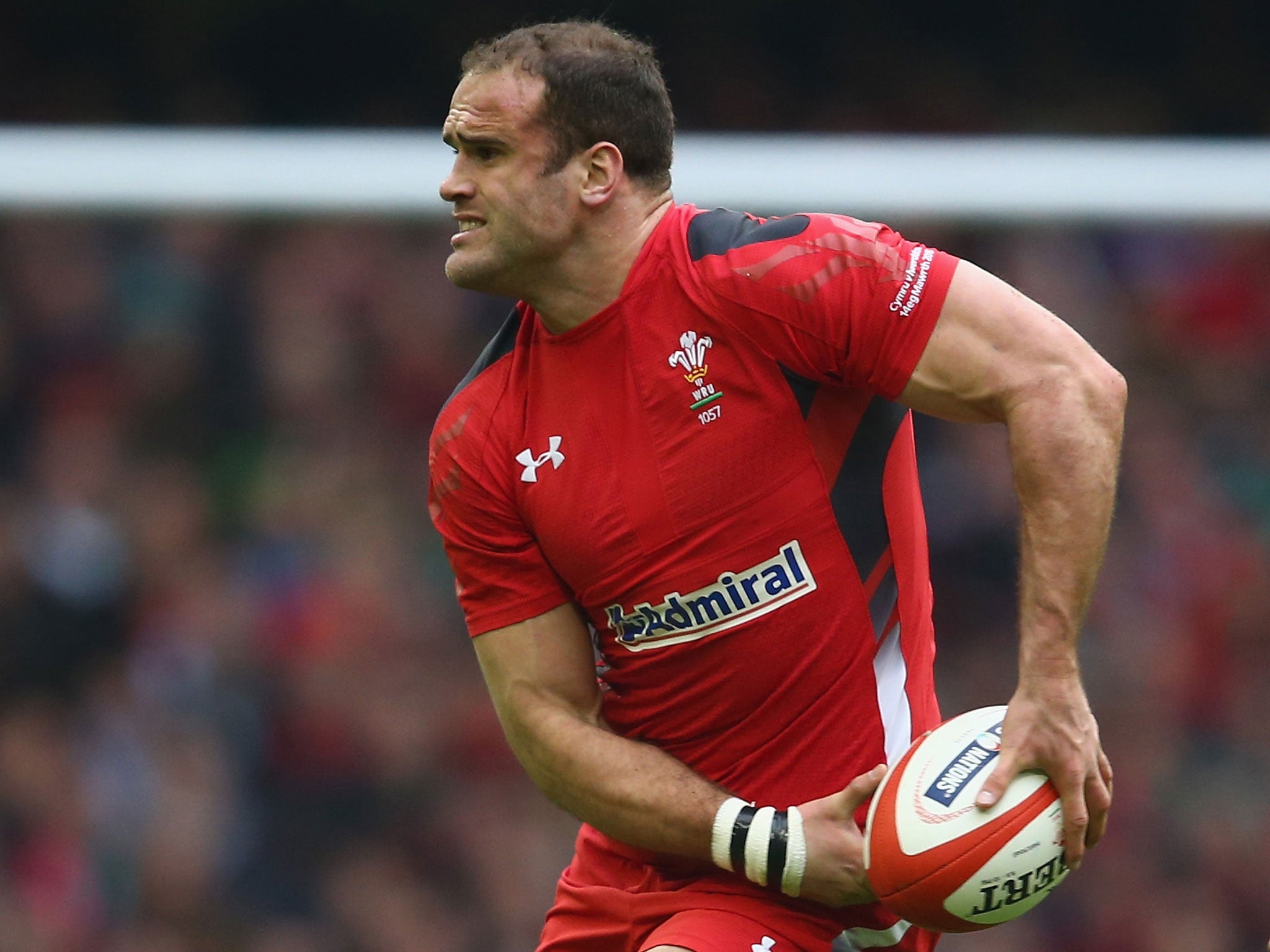 Wales centre Jamie Roberts has agreed to join Harlequins