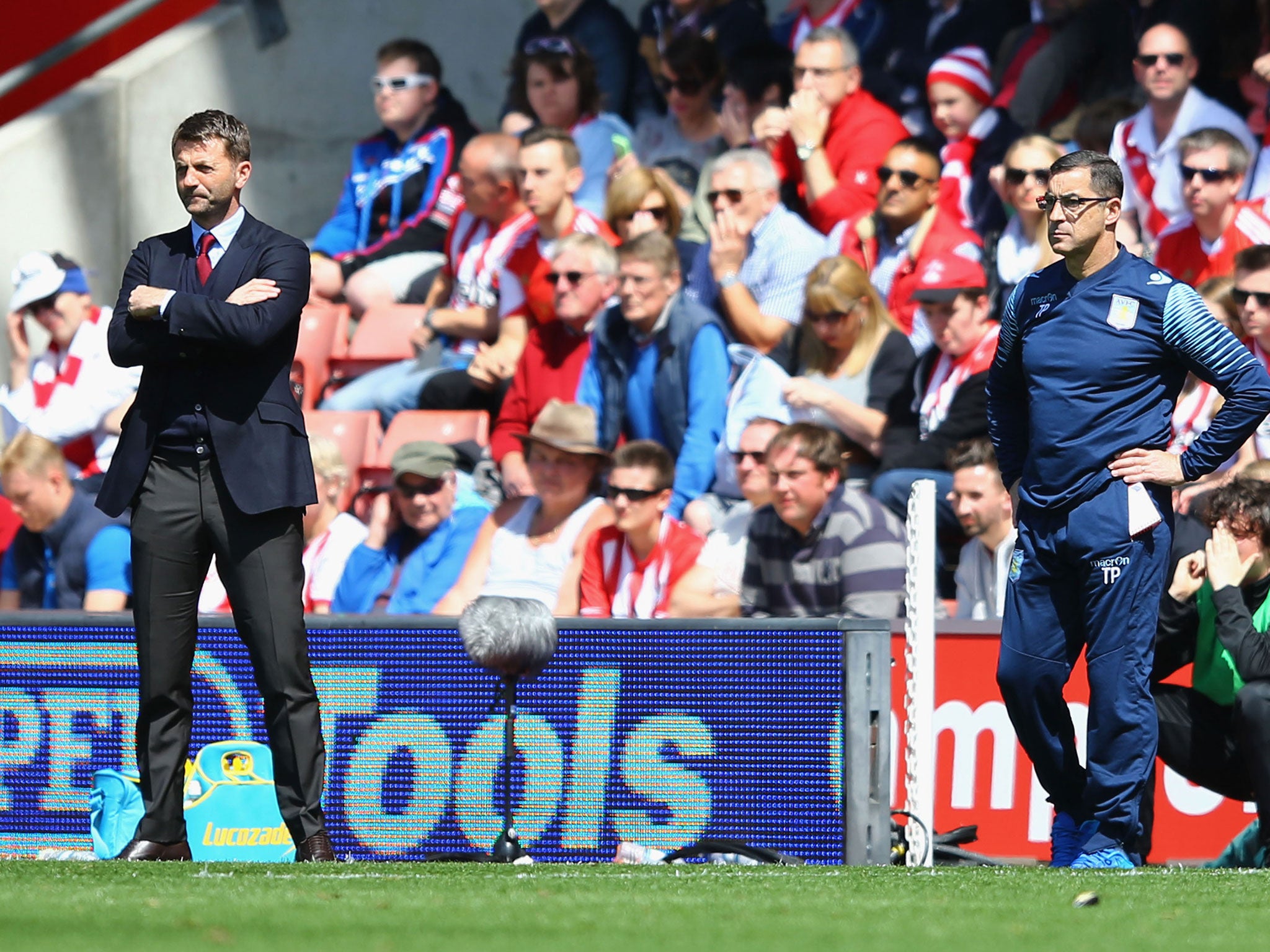 Sherwood watches on as his side crash to a 6-1 defeat