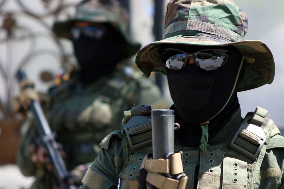 Qatari hunting group 'kidnapped' by large convoy of unknown gunmen on ...
