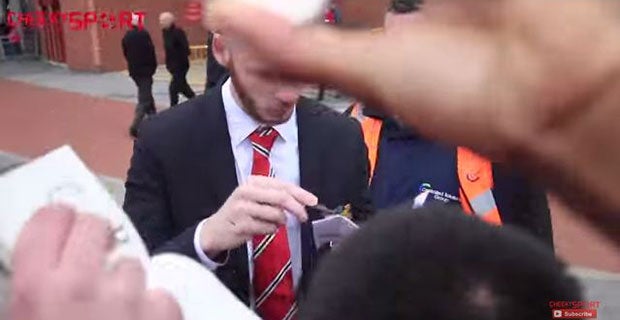 De Gea can be seen to sign the fake contract