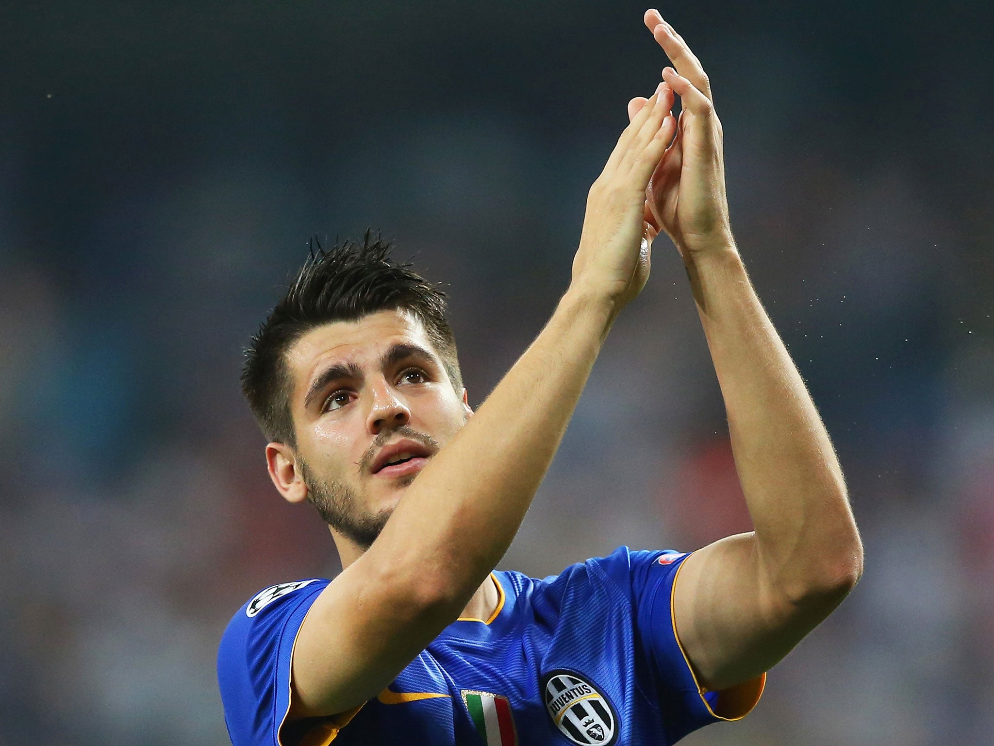 Morata applauds the Real Madrid fans