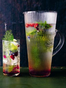 How to make cocktails with blossoming flowers