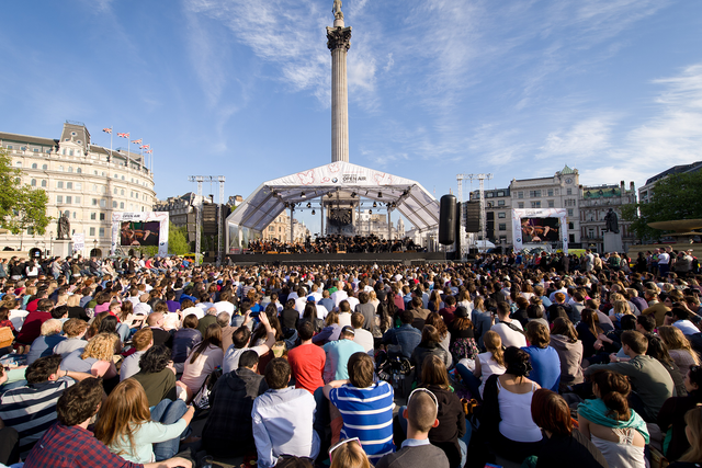 The London Symphony Orchestra, led by Valery Gergiev, performs a free open-air concert in Trafalgar Square