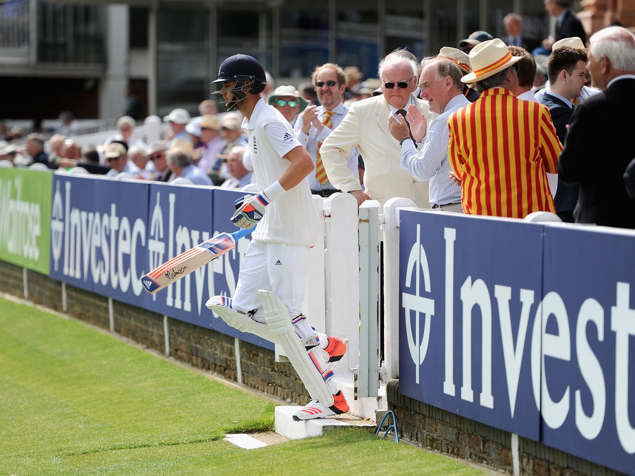 Broad comes out to bat but was quickly heading back to the pavilion