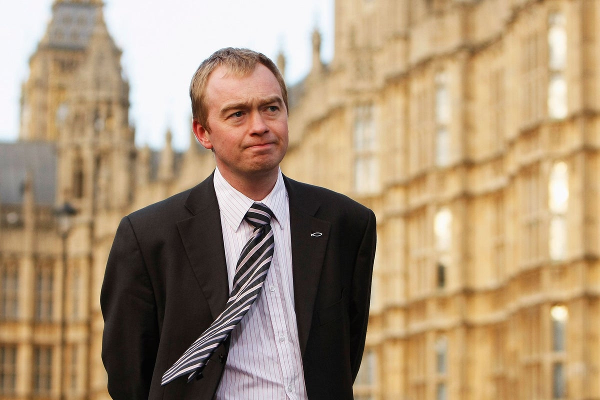 Lib Dem leadership frontrunner Tim Farron has an 'anti-gay' voting ...