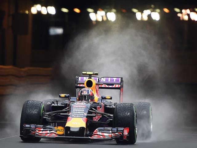 Max Verstappen Crash Video Toro Rosso Driver Lucky To Walk Away After High Speed Crash During 2015 Monaco Grand Prix The Independent The Independent