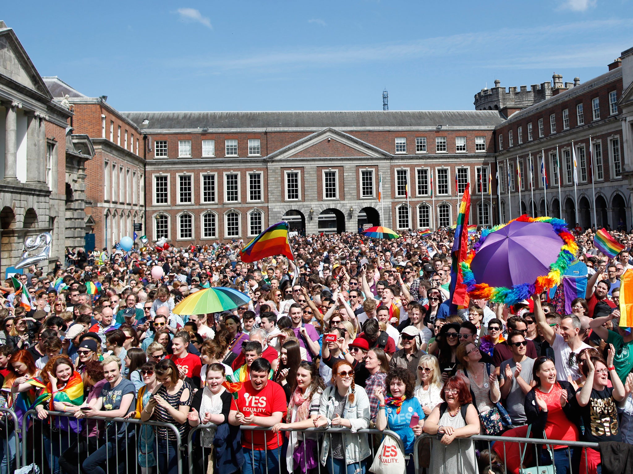 Men, women and children gathered in front of Dublin Castle