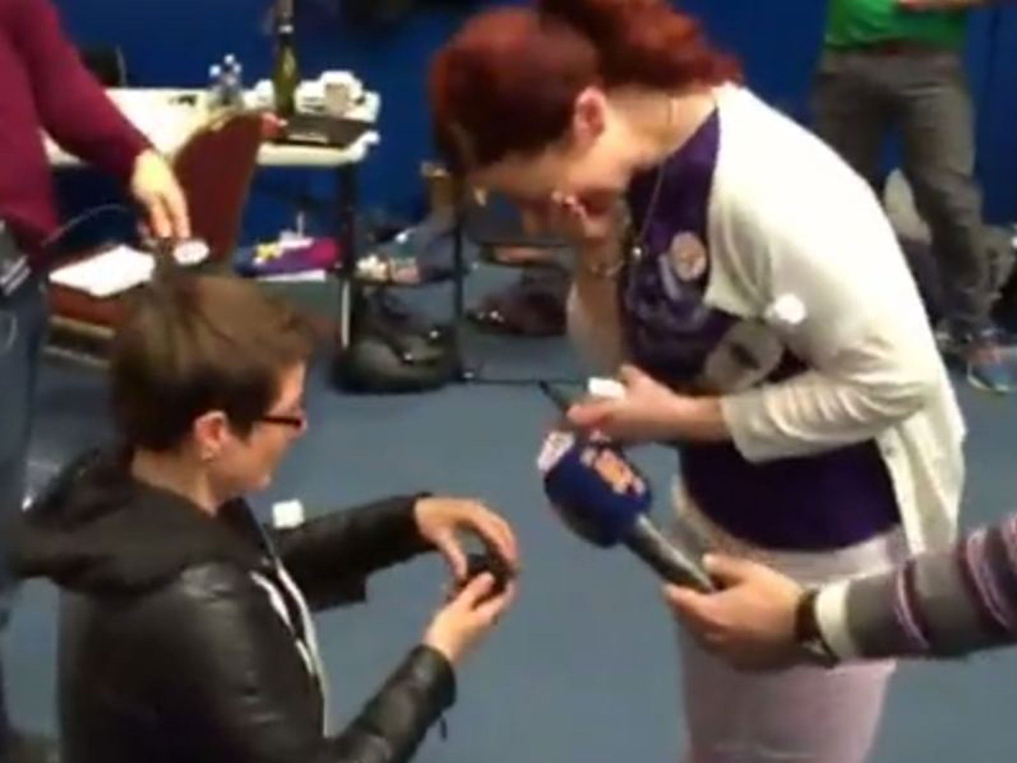 Woman proposes to her girlfriend minutes after Ireland says Yes in same- sex marriage vote The Independent The Independent