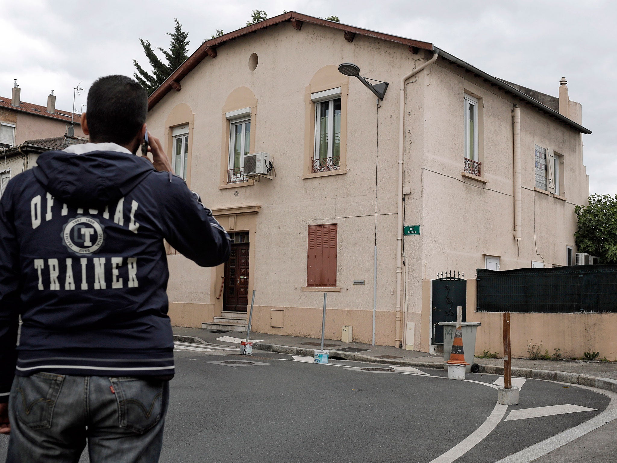The small Oullins mosque on the edge of Lyon won an unusual court battle against an ultra-conservative Salafist member of the congregation regarded as disruptive and, in an apparent first for Muslims, used France's 1905 law guaranteeing secularism to argu