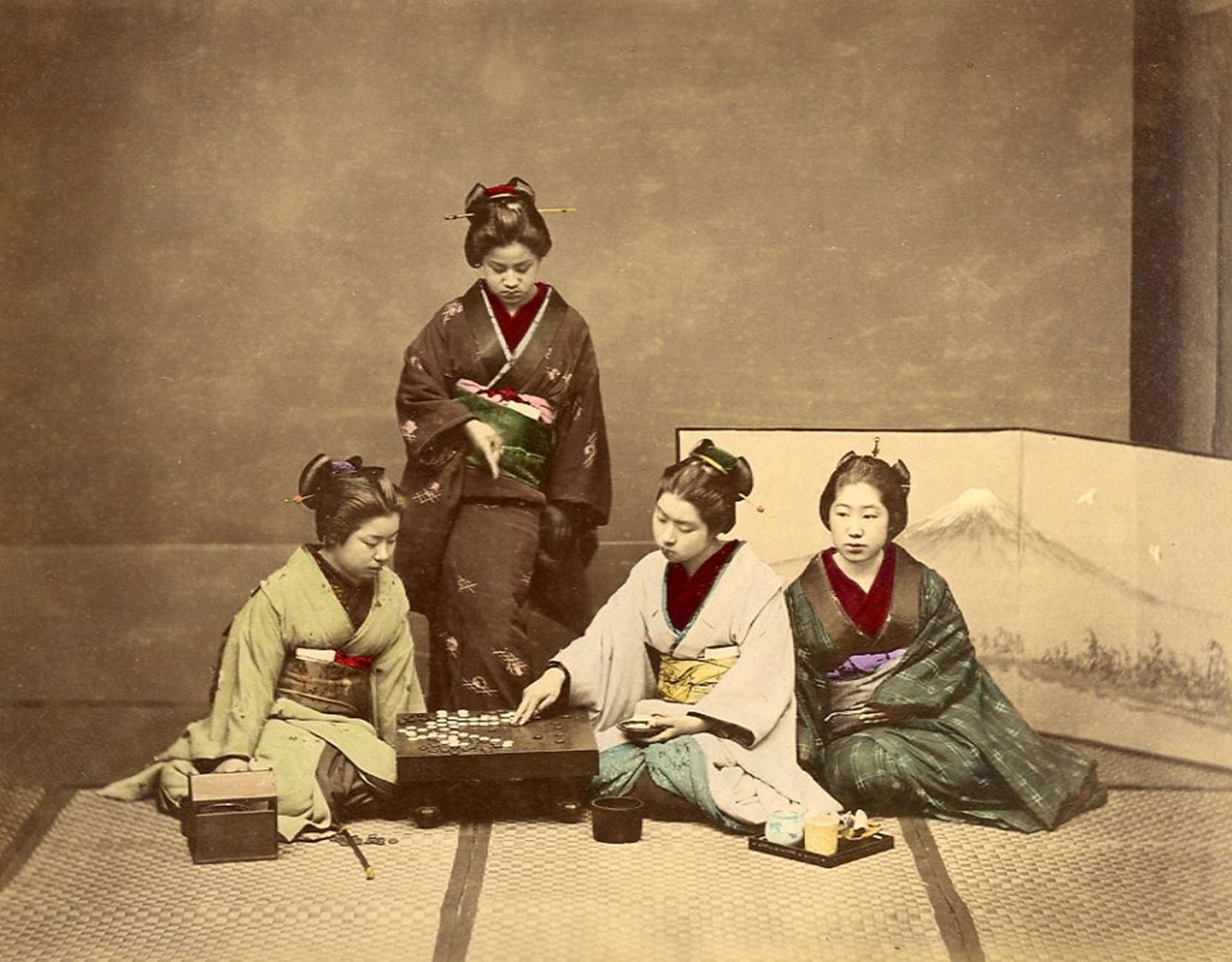 Women playing traditional game by Felice Beato, 1865 © : Galerie Verdeau, Paris/The London Photograph Fair