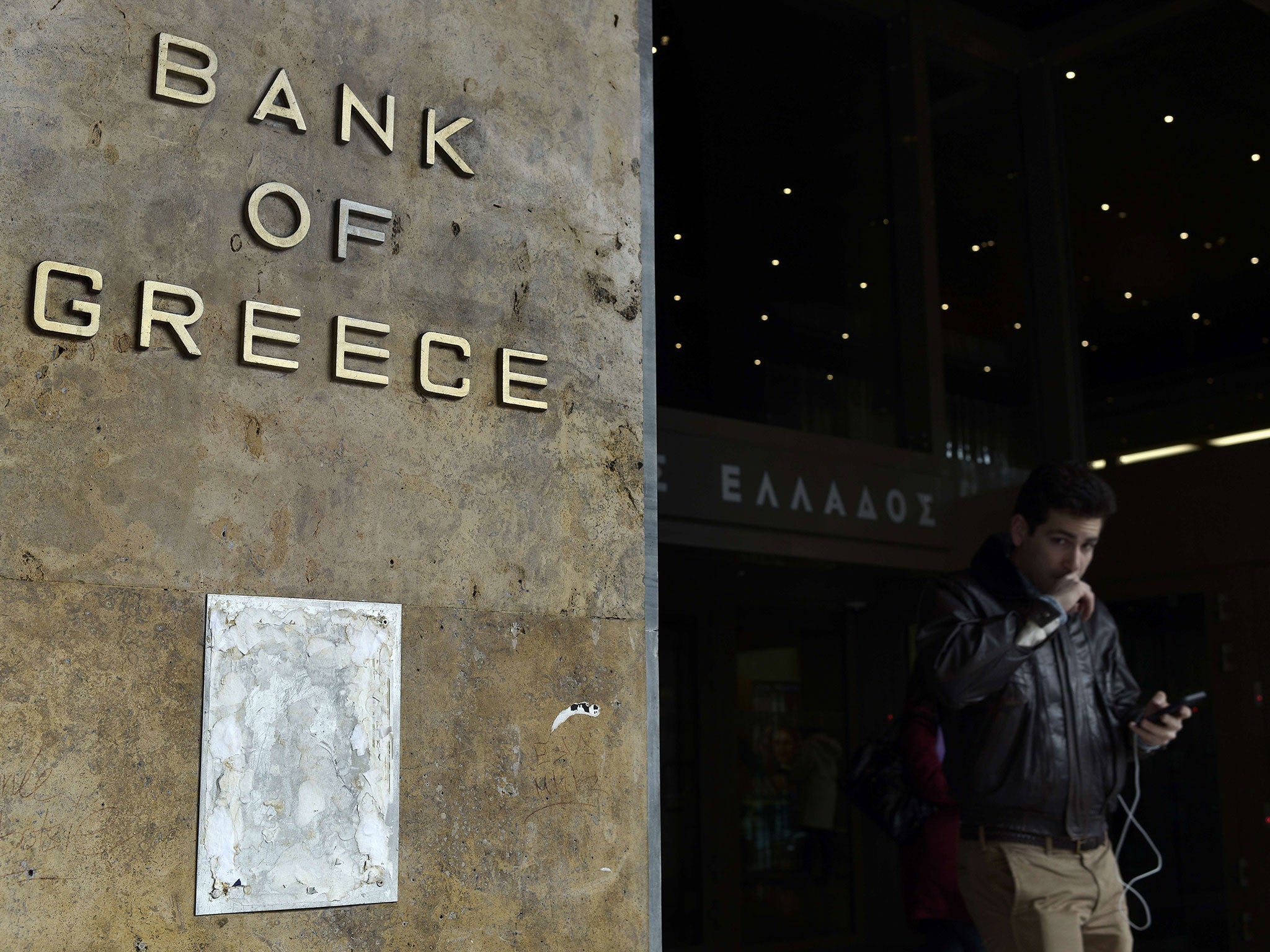 Greek bank account holders pulled an estimated €4.2 billion from their bank accounts last week after talks between the Greek government and its European lenders turned acrimonious