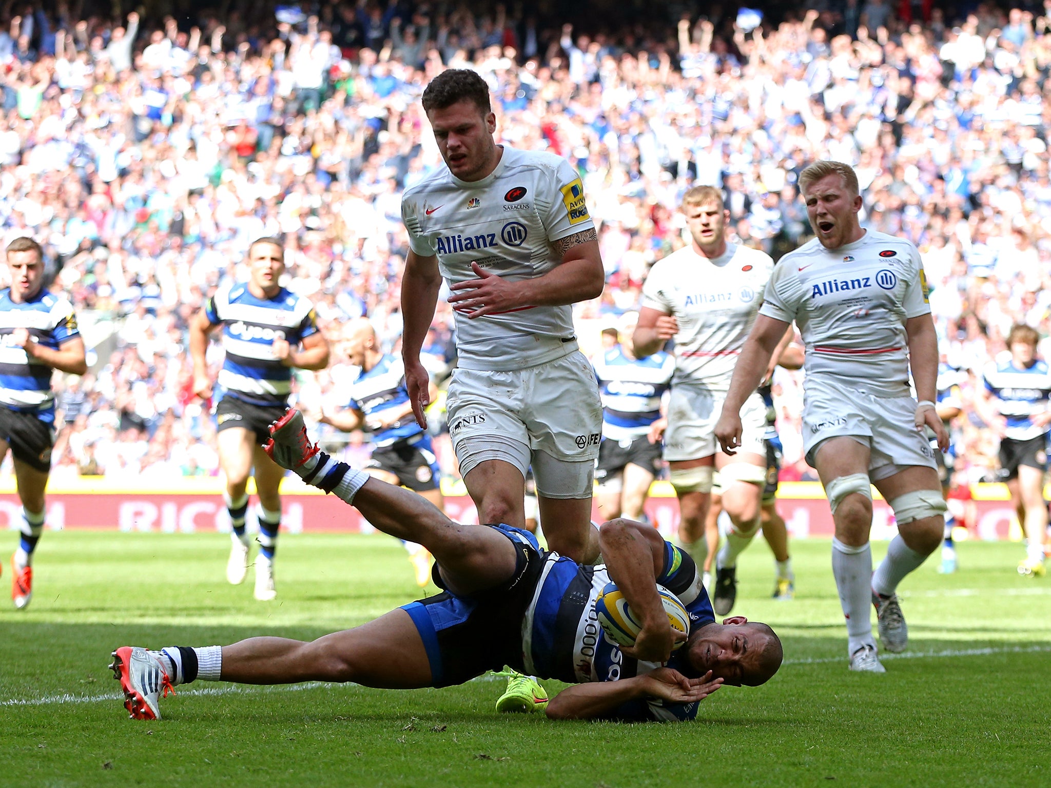 Jonathan Joseph scores Bath's sole try