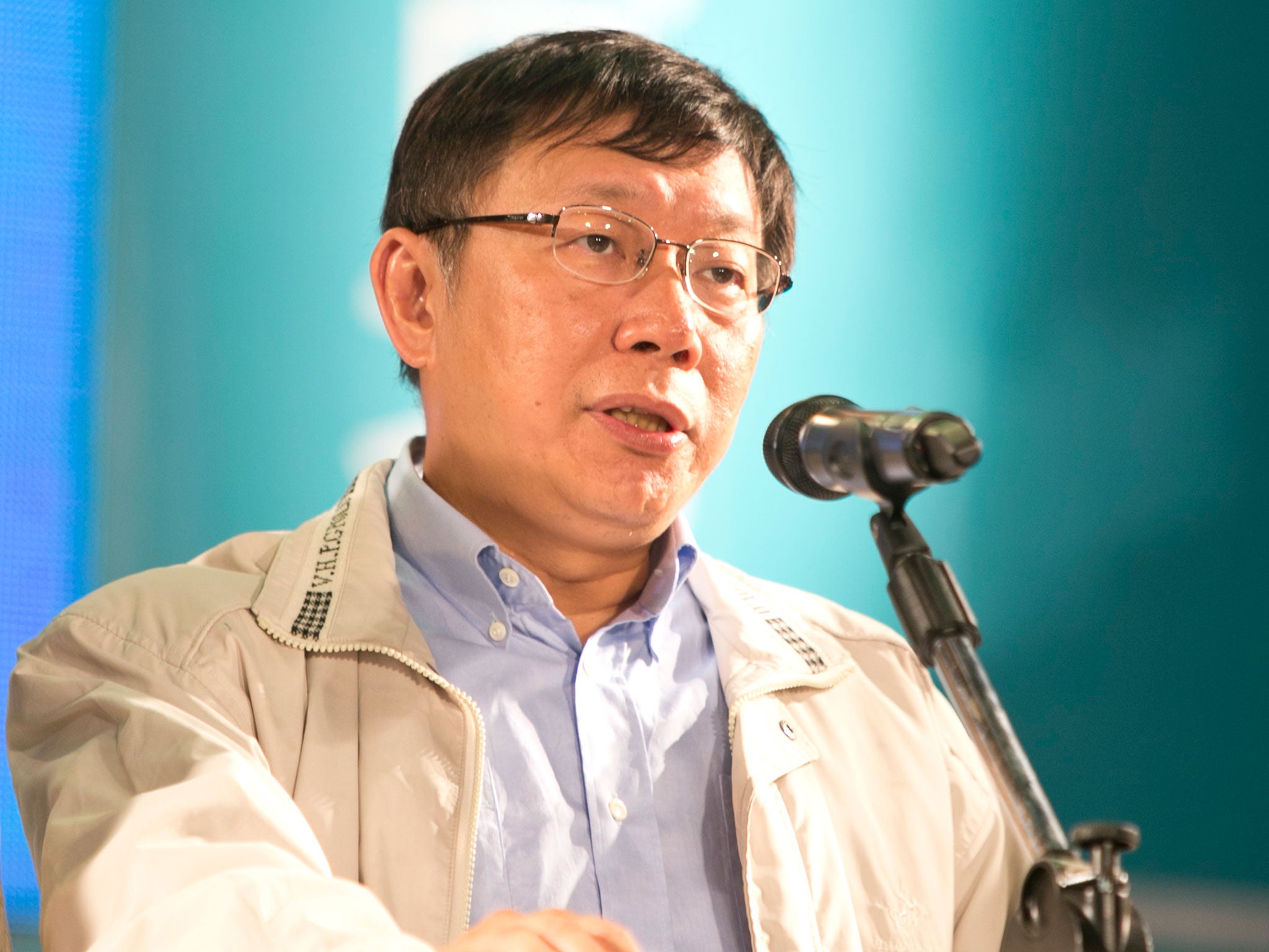 File: Taipei mayor-elect Ko Wen-je delivers a speech following his victory in the 2014 Taipei mayoral elections at his headquarters on November 29, 2014
