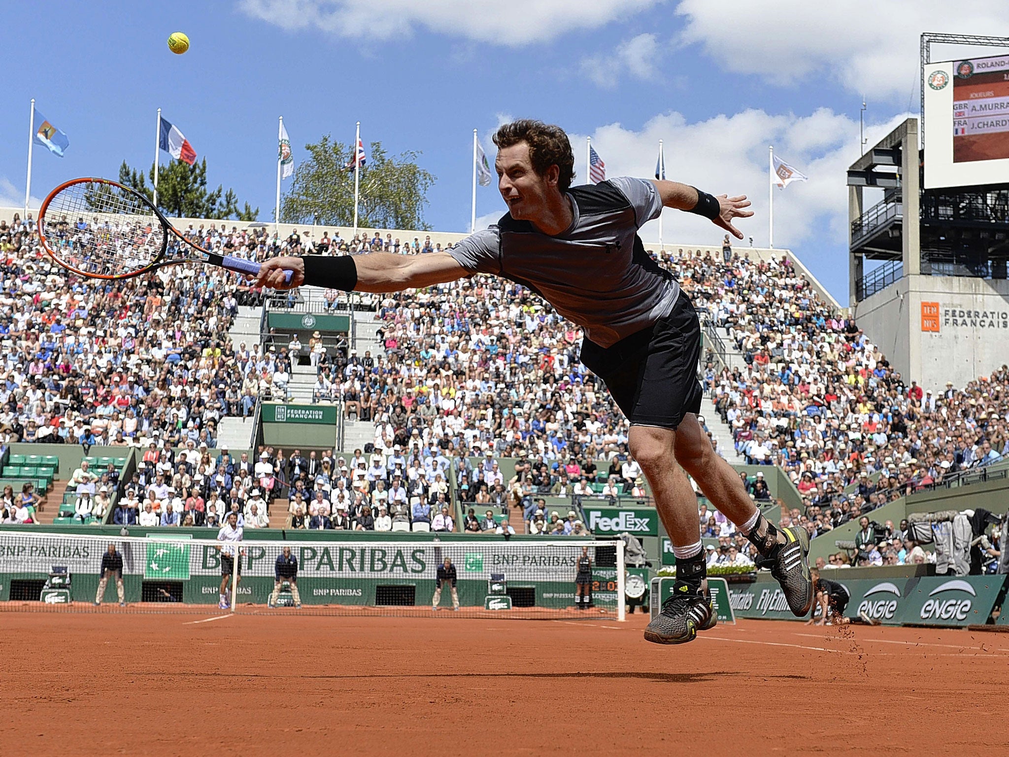 Andy Murray hits a stunning return