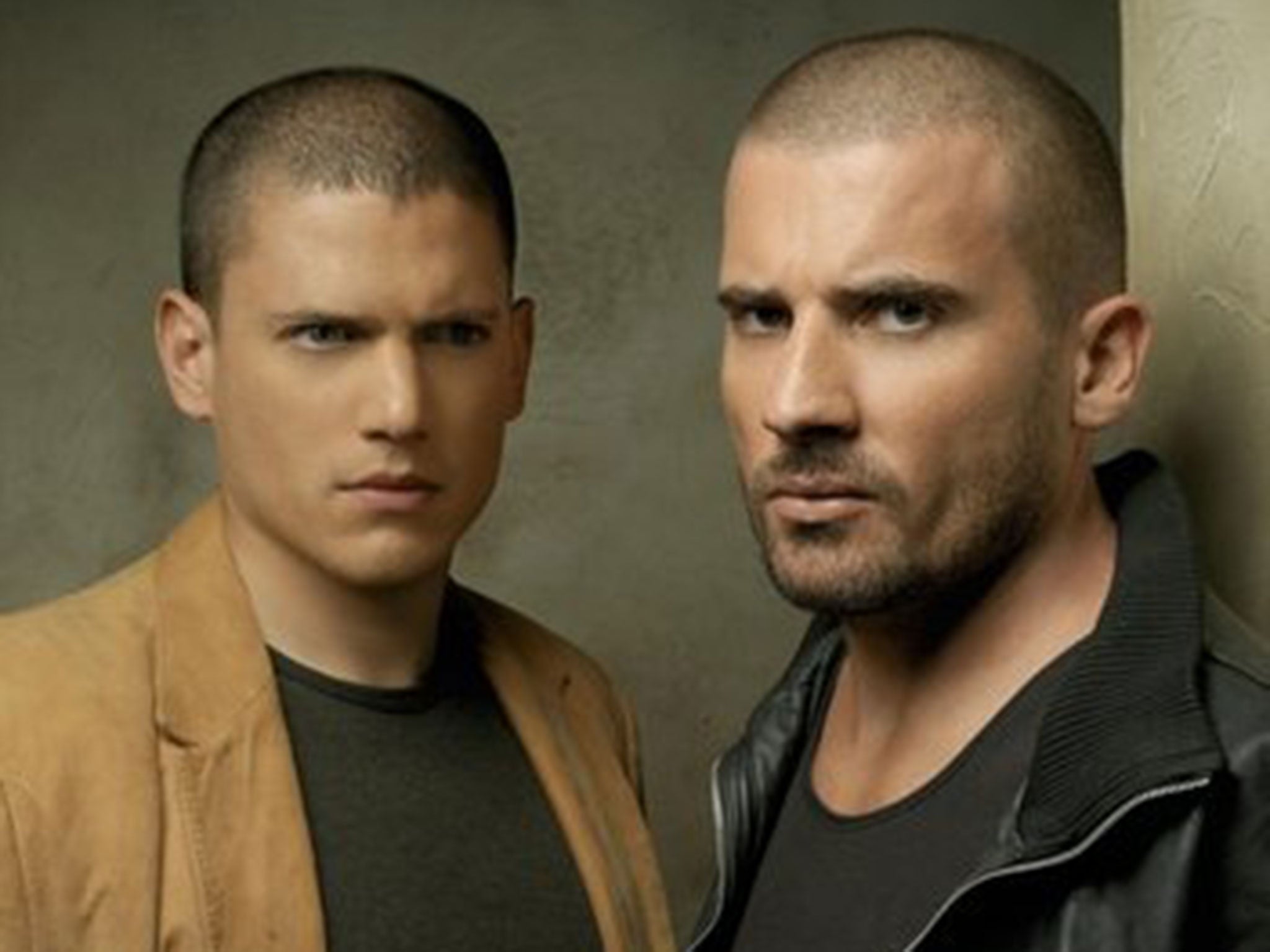 Wentworth Miller and Dominic Purcell as Michael Scofield and Lincoln Burrows in 2005's Prison Break