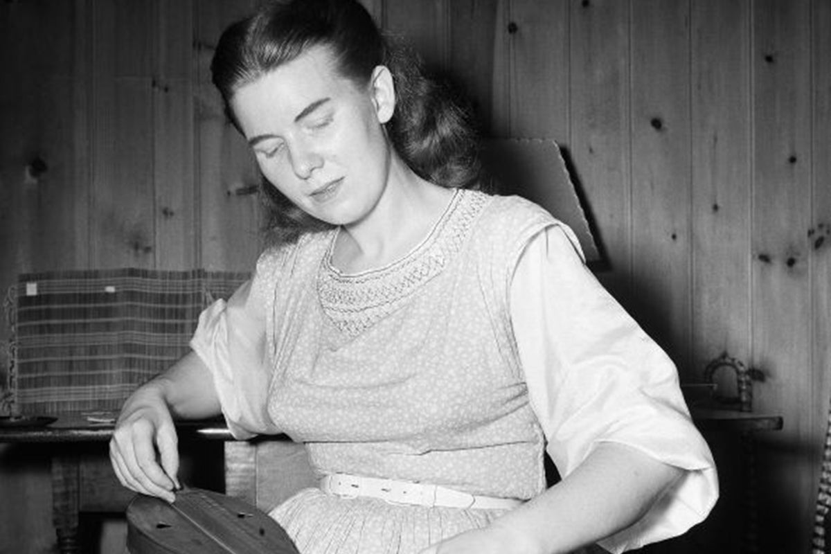 Jean Ritchie served as inspiration for Bob Dylan, Shirley Collins and ...