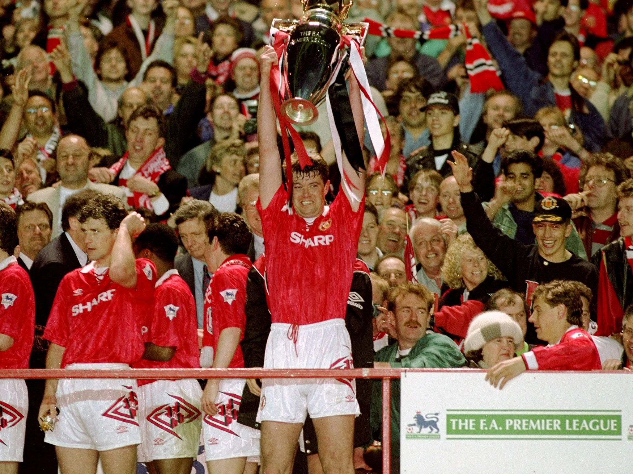 Pallister lifting the title in 1993