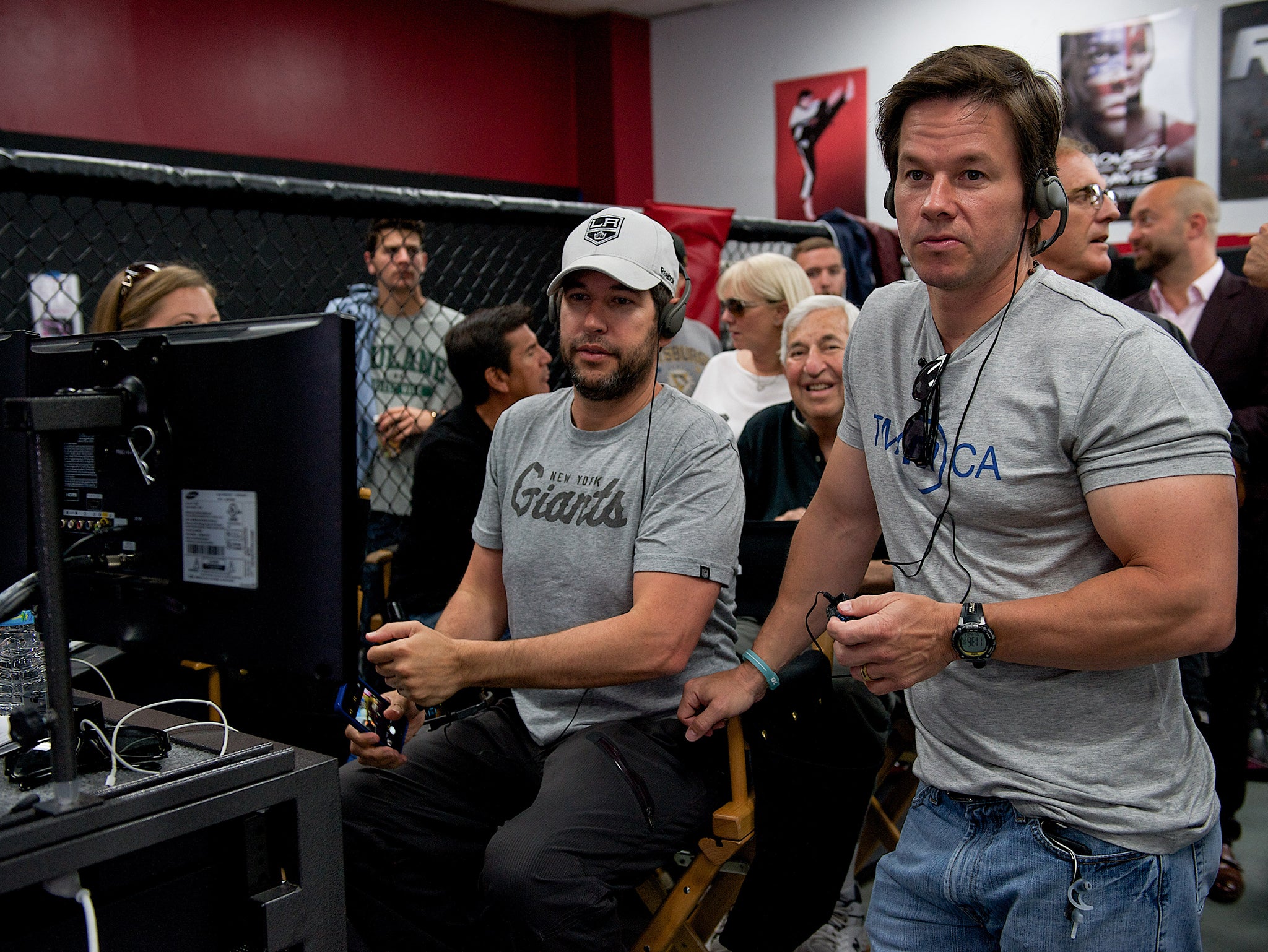 ‘Entourage’ director Doug Ellin (left) and producer Mark Wahlberg on set