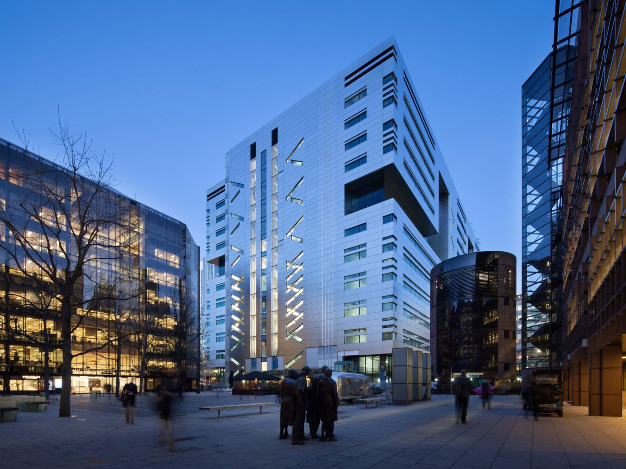 Good building. Бродгейт. Здания groundscrapers. Broadgate London. 10-Этажное здание Broadgate.