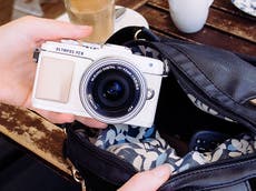 10 BEST COMPACT SYSTEM CAMERAS