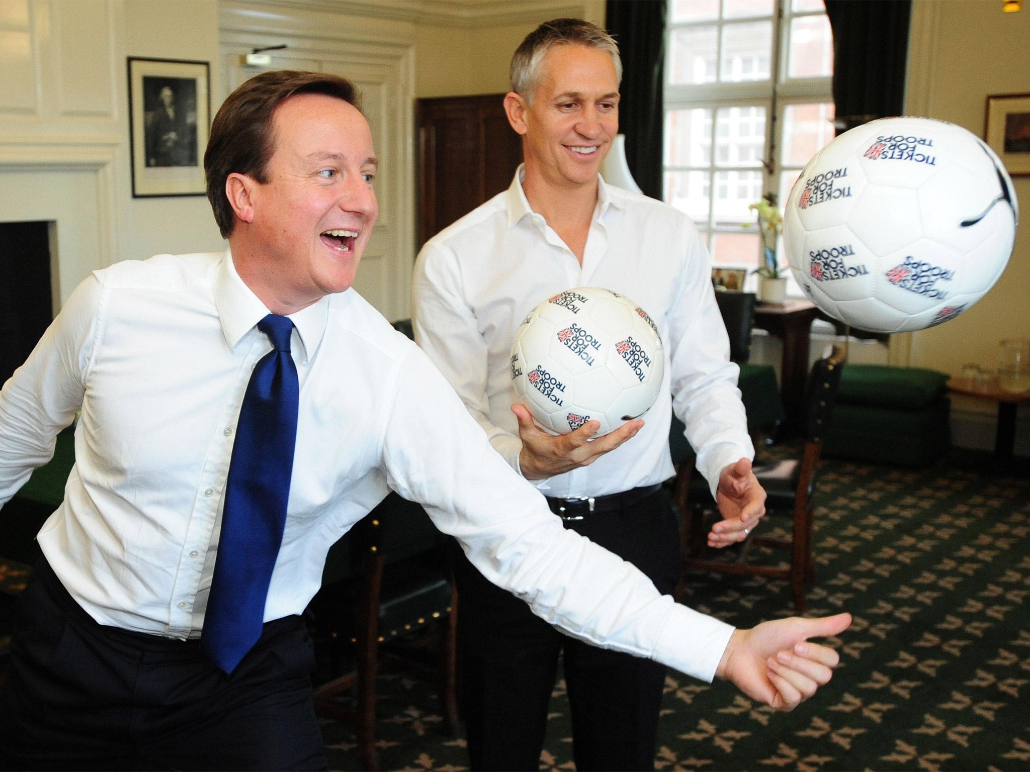 David Cameron with Gary Lineker in 2009