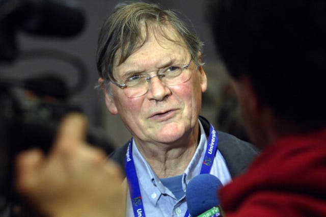 Tim Hunt meets with press in 2012