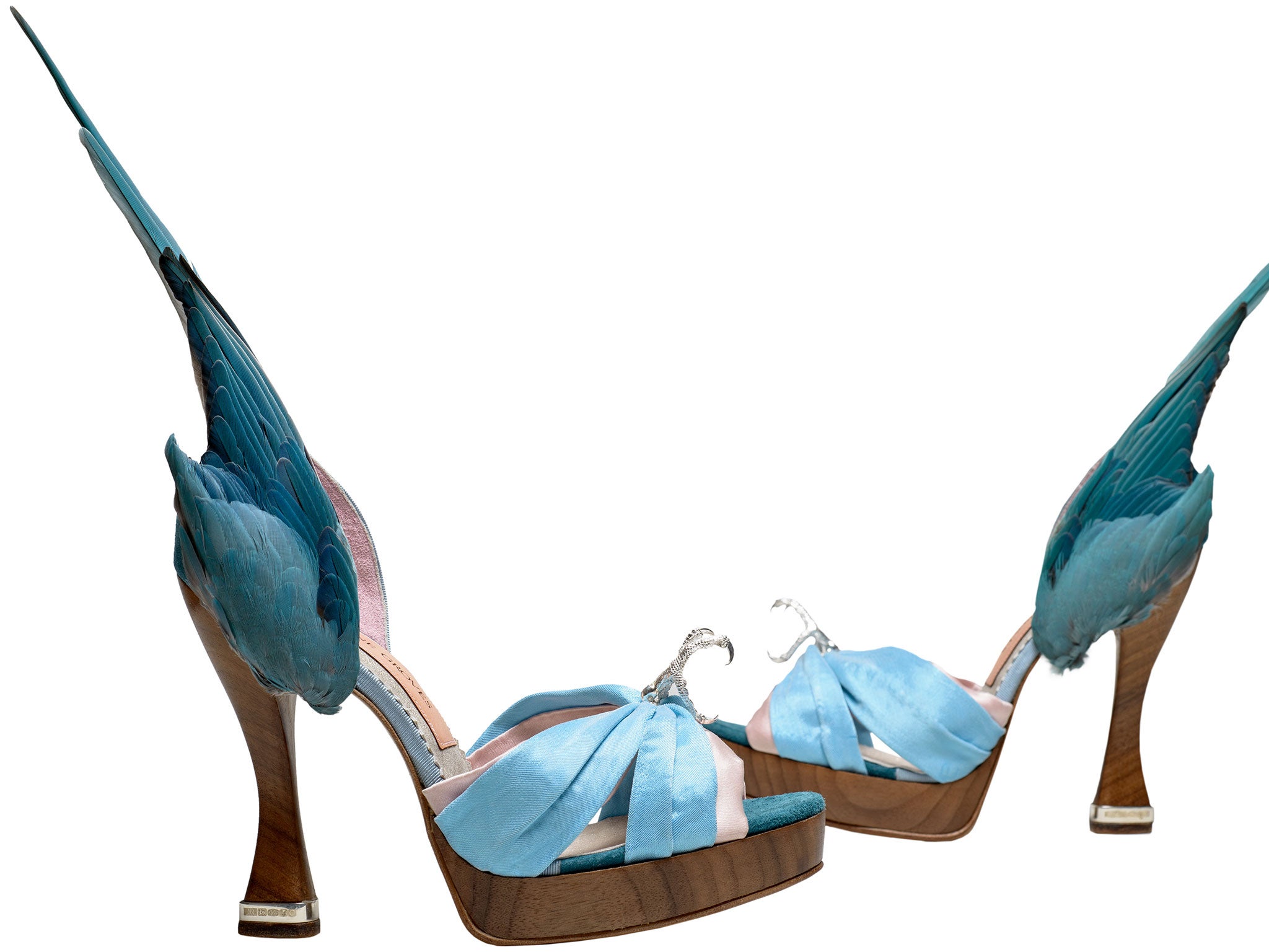Caroline Groves’ elaborate feather and silk ‘Parakeet’ shoes,
on show at the Victoria and Albert Museum, London
