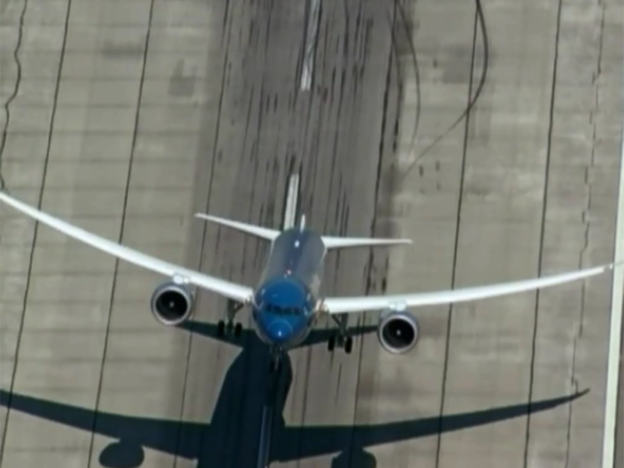 Boeing S New Dreamliner Performs Near Verticle Take Off Video The