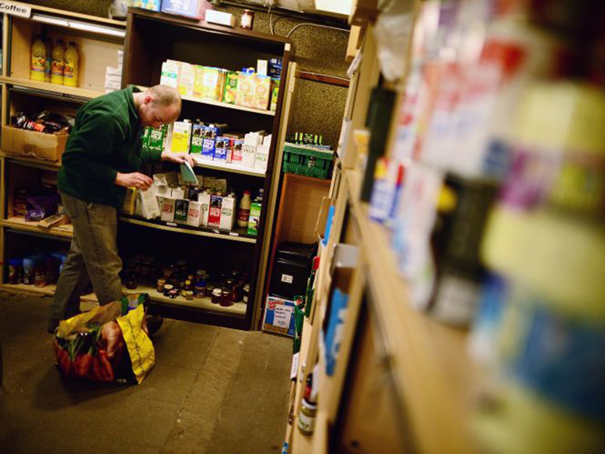 Nearly a million people were helped by food banks in 2013-14