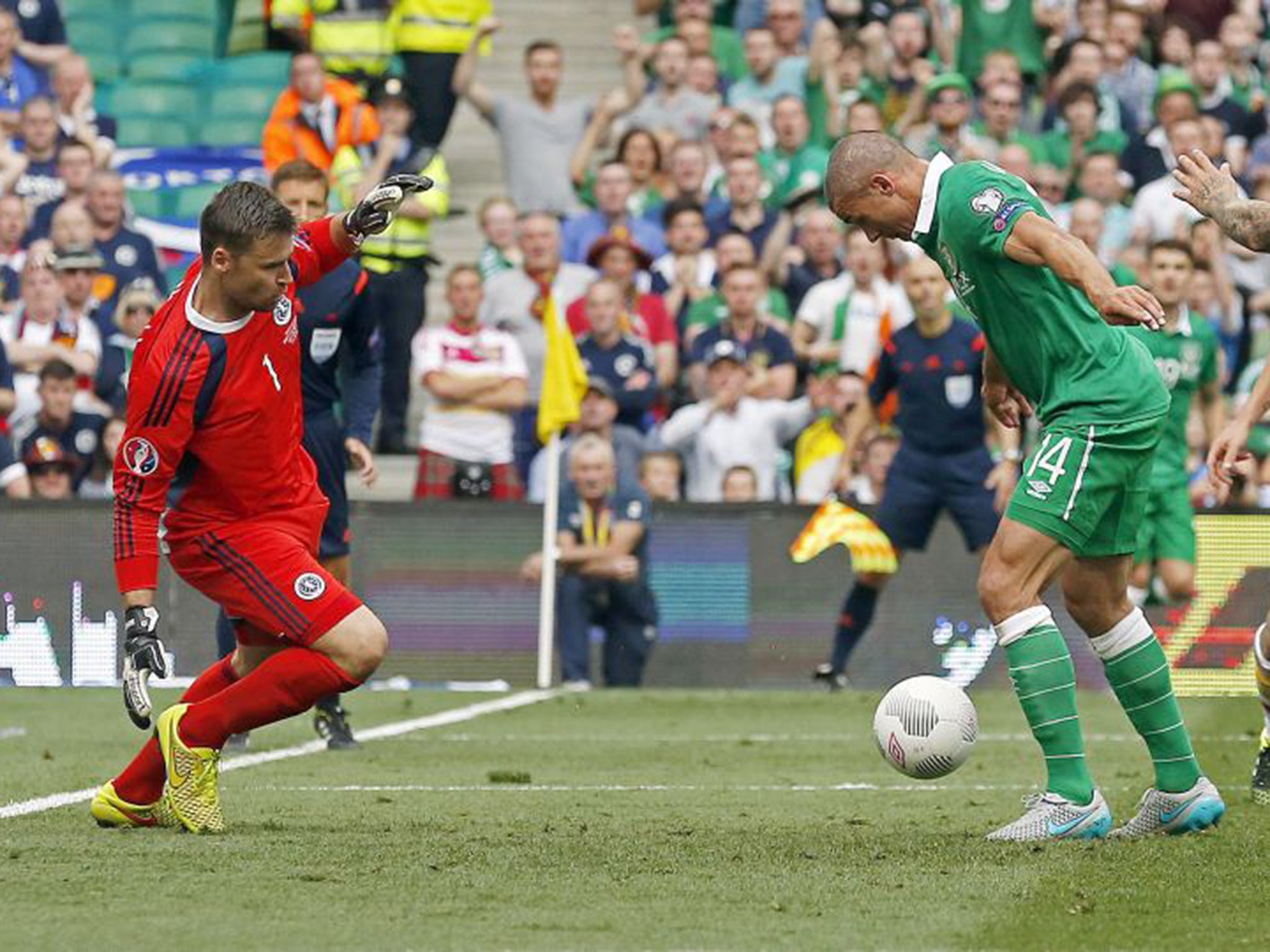 Jon Walters scores for the Republic but Scotland players claimed the striker was offside