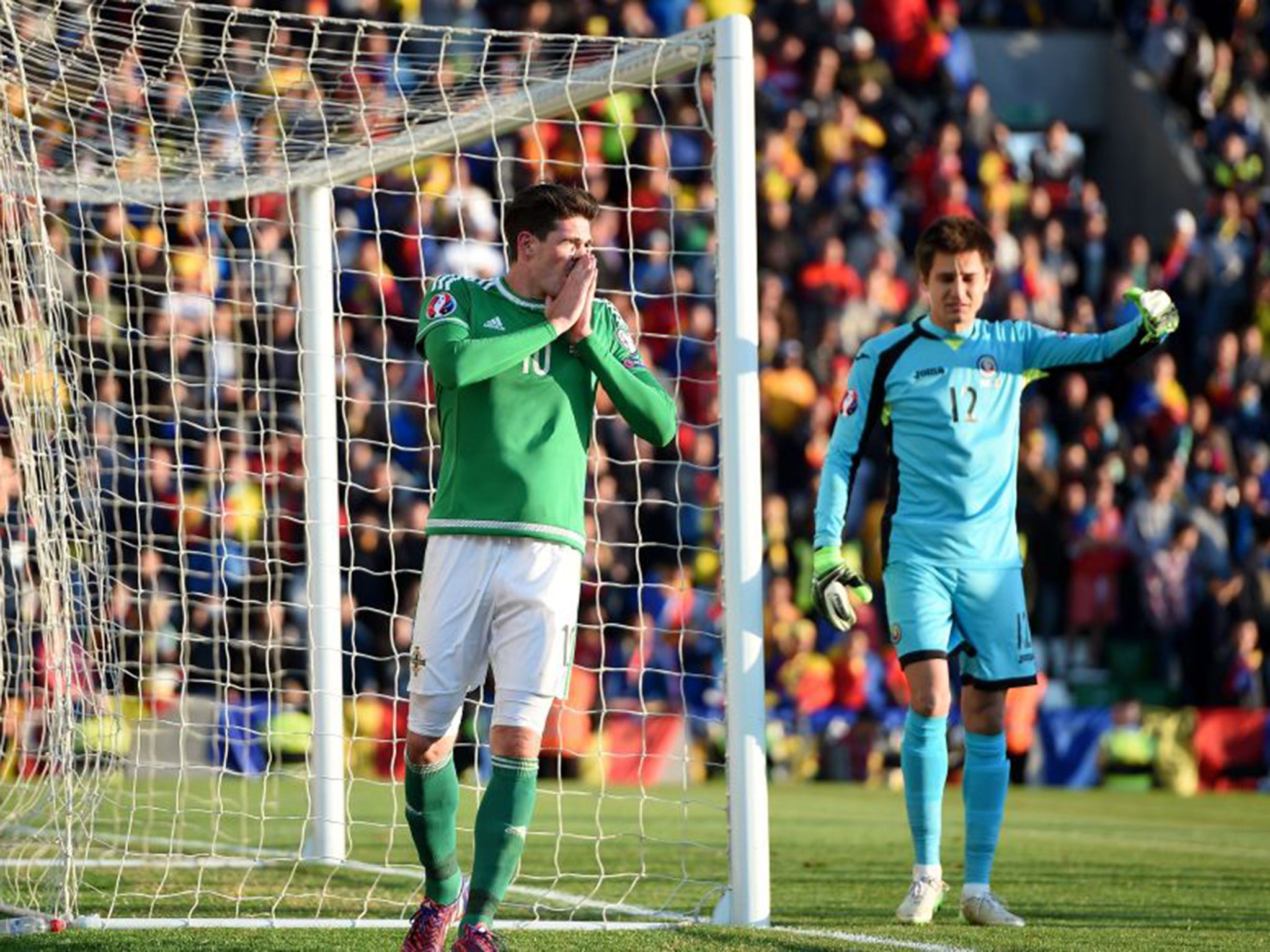 Northern Ireland's Kyle Lafferty missed a golden chance in the 83rd-minute