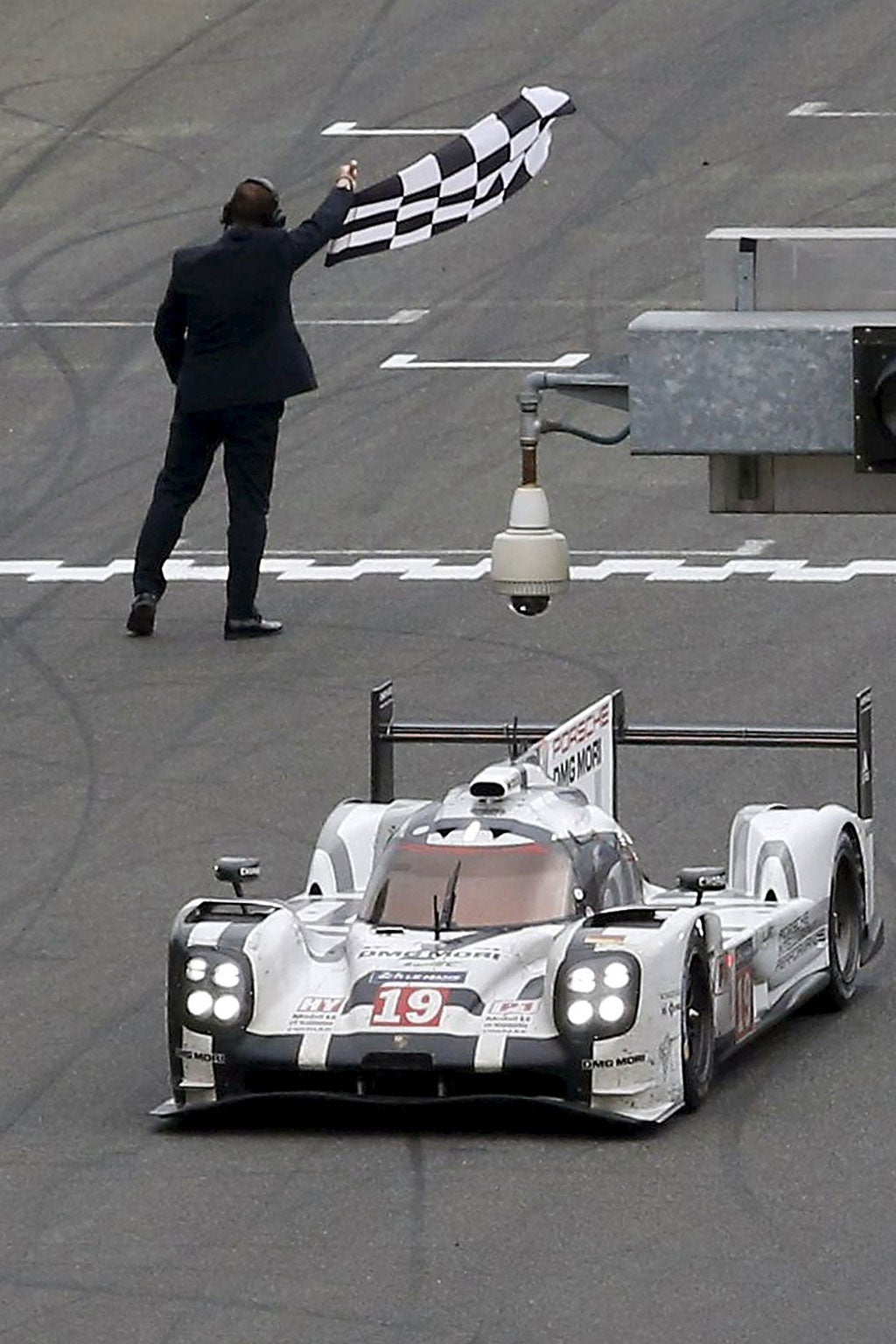 Porsche clinch the Le Mans 24 Hours