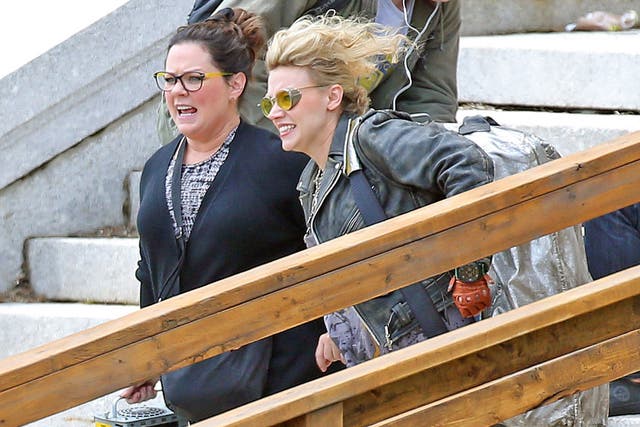 Melissa McCarthy and Kate McKinnon on the set of all-female Ghostbusters
