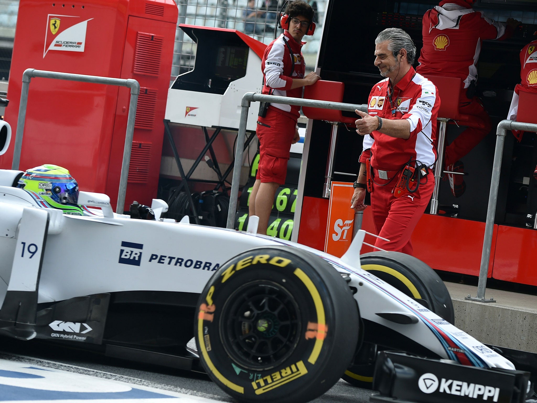 Ferrari team principal Maurizio Arrivabene gives Felipe Massa the thumbs up