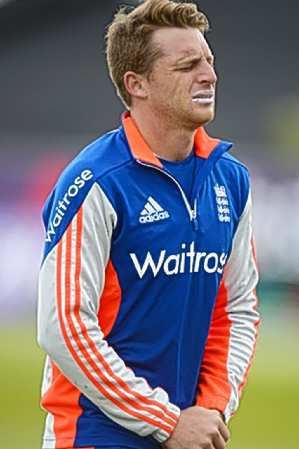 Jos Buttler leaves training nursing his injured hand