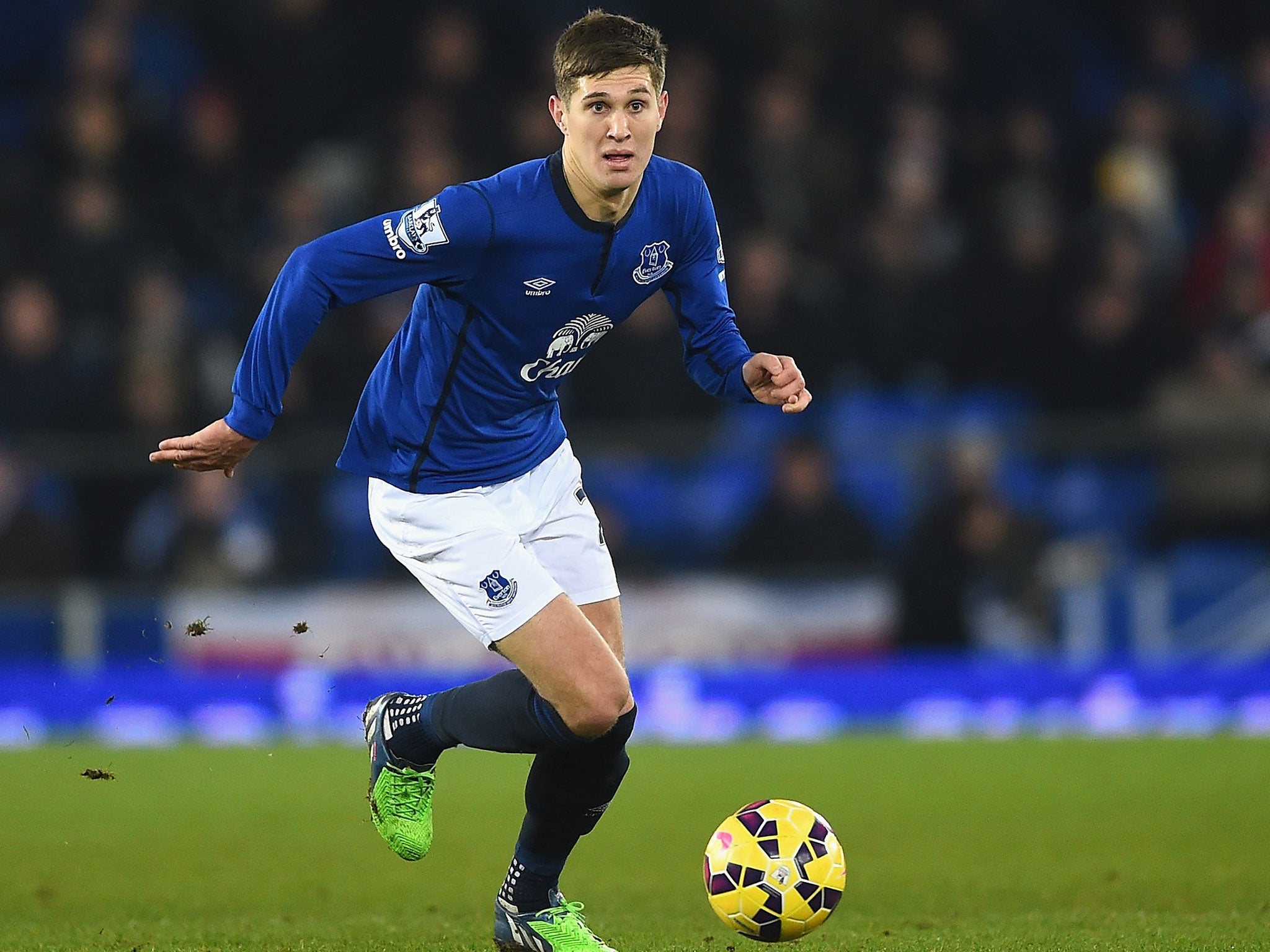 Everton defender John Stones is expected to be the subject of a second transfer bid from Chelsea.