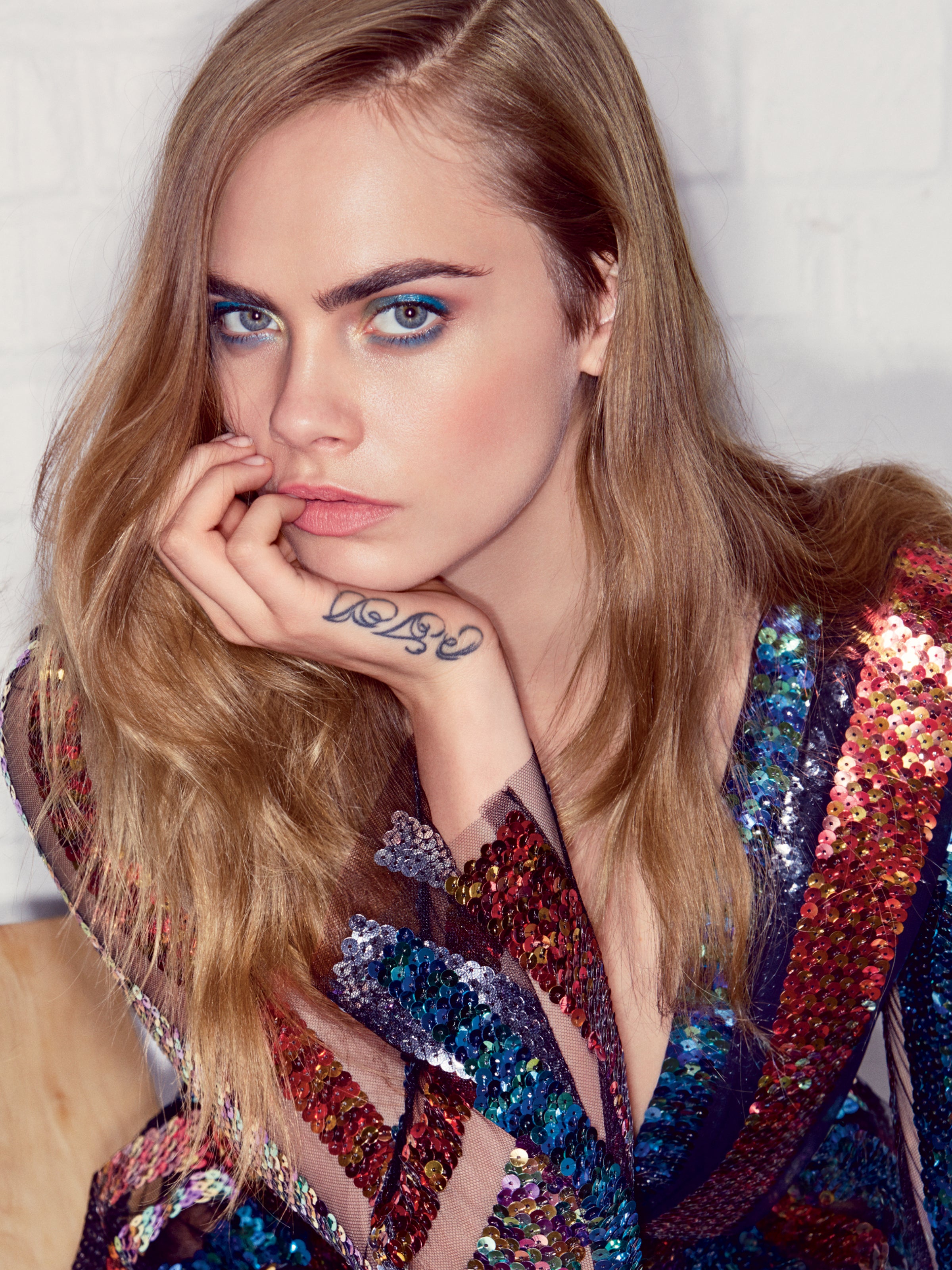 Каре делевинь. Кара Делевинь cara Delevingne. Модель Кара Делевинь Vogue. Кара Делевинь и Маша Горячева. Кара Делевинь 2015 Vogue.