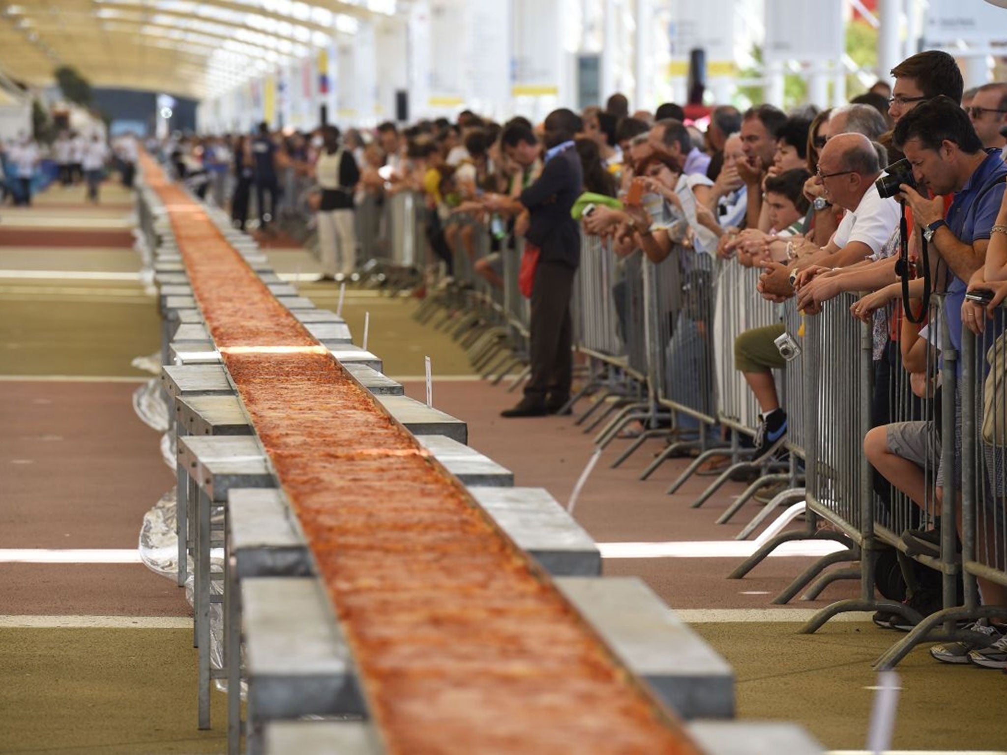 The longest pizza in the world at the Expo Milano 2015