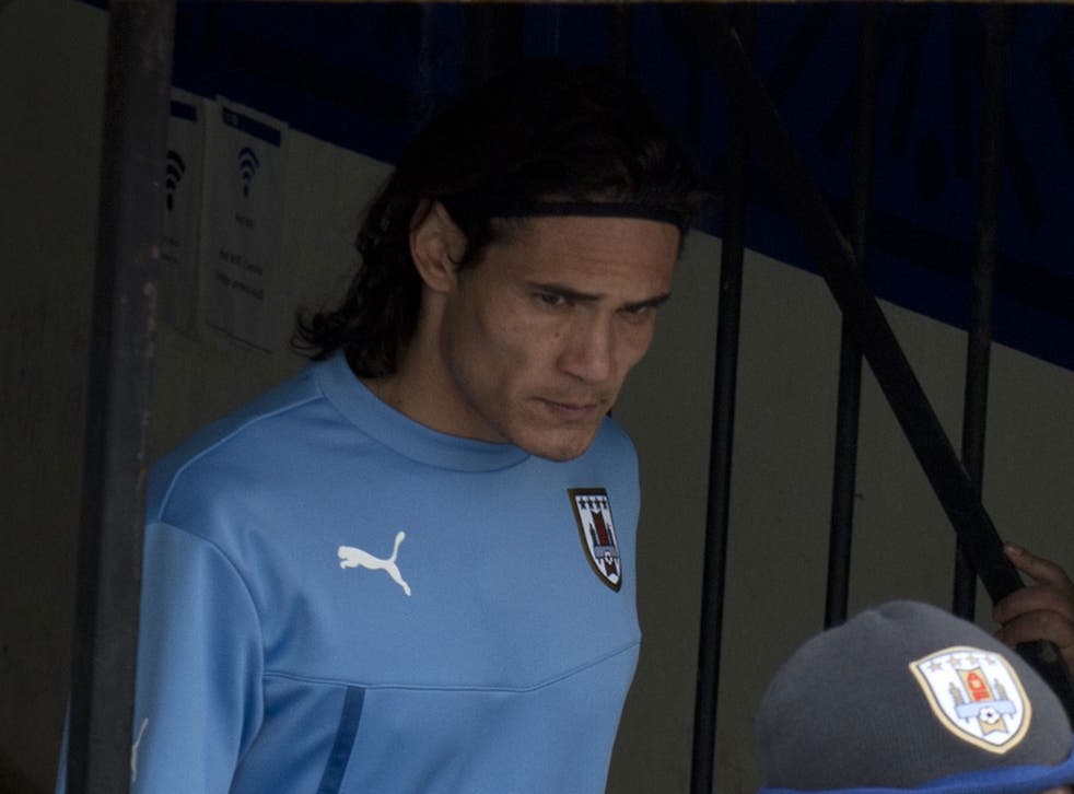 Uruguay striker Edinson Cavani's father has been involved in a fatal car crash