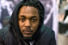 Kendrick Lamar fans sing 'Alright' in protest against police