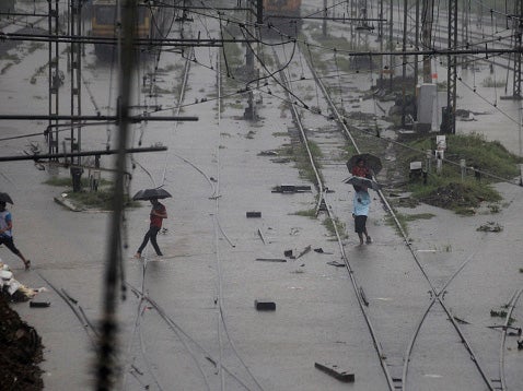 Submerged rail lines in Mumbai: public services and transport in the capital have been shut down by the downpours