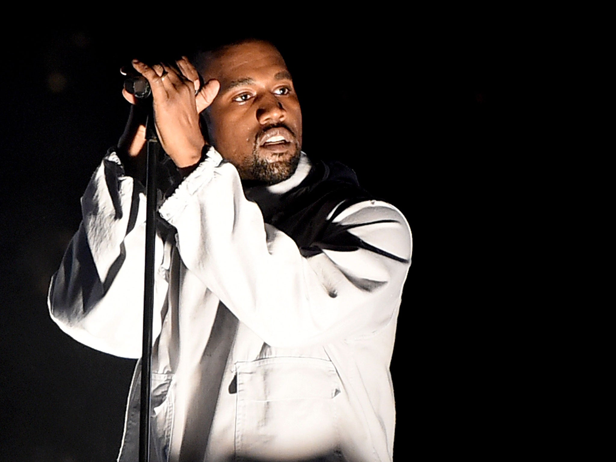 Kanye West at Glastonbury 2015: Yeezus brands petition against him 'an ...