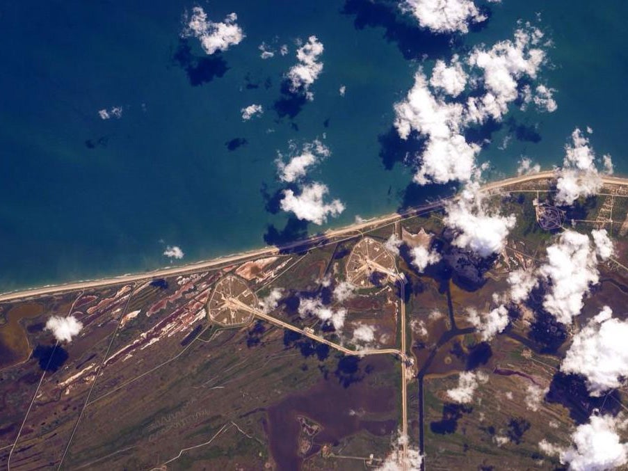 Scott Kelly's view of the SpaceX explosion