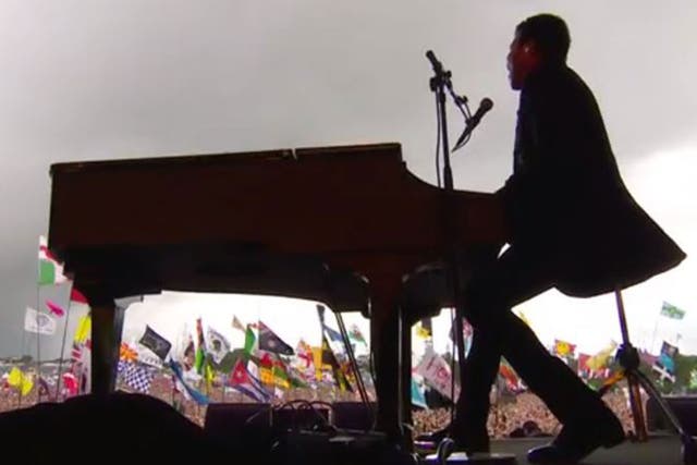 US singer Lionel Richie performs on the Pyramid Stage at the Glastonbury Festival